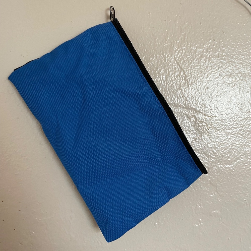 Essential Backpack - Picture 6 of 8